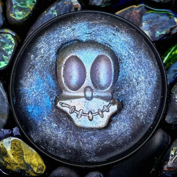 Plum Spooky Wickless Candle: Plum Cinnamon Patchouli Leaf Cashmere Woods Scent - Picture 3 of 8